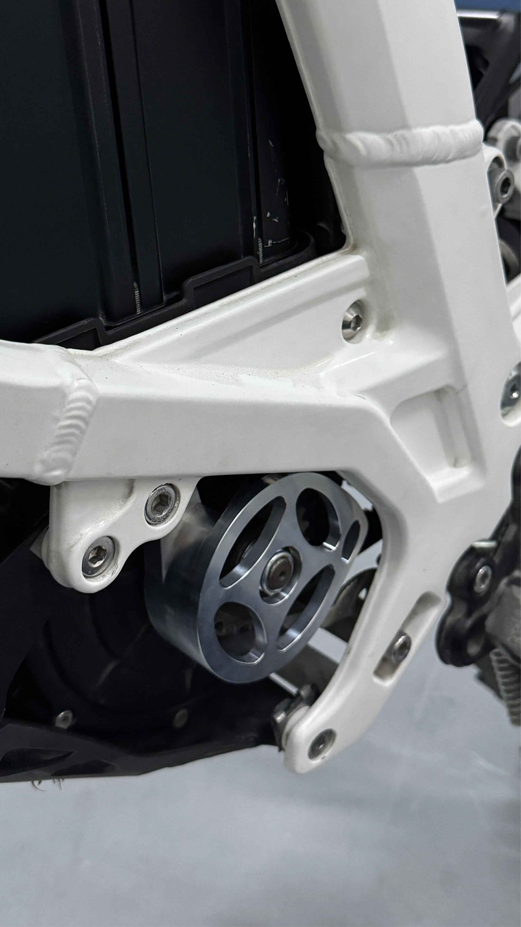 Metal Surron Motor Cover V1