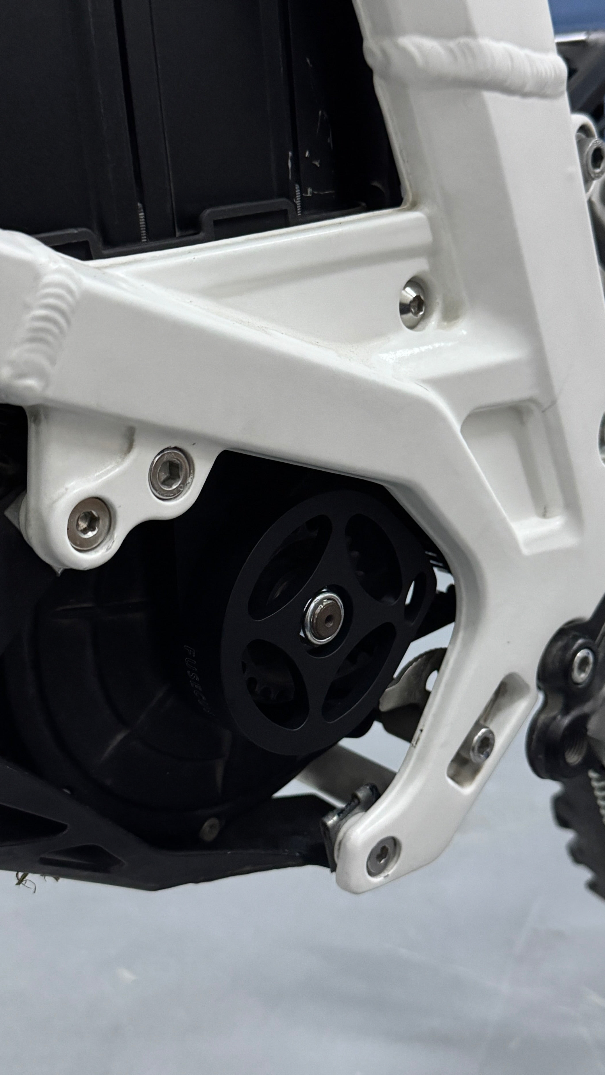 Metal Surron Motor Cover V1
